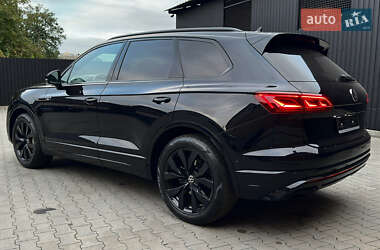 Внедорожник / Кроссовер Volkswagen Touareg 2022 в 