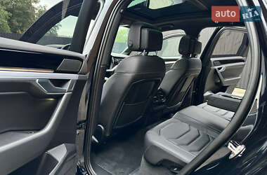 Внедорожник / Кроссовер Volkswagen Touareg 2022 в 
