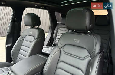 Внедорожник / Кроссовер Volkswagen Touareg 2022 в 