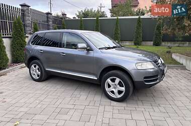Внедорожник / Кроссовер Volkswagen Touareg 2004 в 