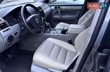 Внедорожник / Кроссовер Volkswagen Touareg 2004 в 