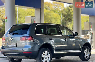 Внедорожник / Кроссовер Volkswagen Touareg 2005 в 