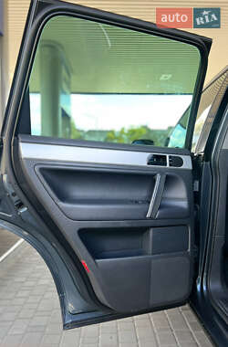 Внедорожник / Кроссовер Volkswagen Touareg 2005 в 