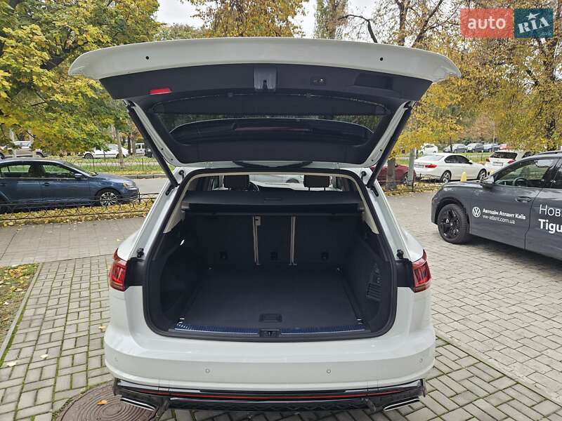 Позашляховик / Кросовер Volkswagen Touareg 2024 в Києві фото 29 Позашляховик / Кросовер Volkswagen Touareg 2024 в Києві