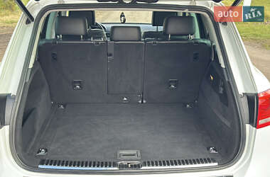 Внедорожник / Кроссовер Volkswagen Touareg 2013 в 