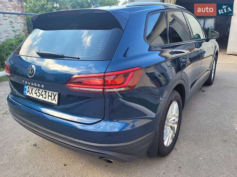Внедорожник / Кроссовер Volkswagen Touareg 2020 в Киеве