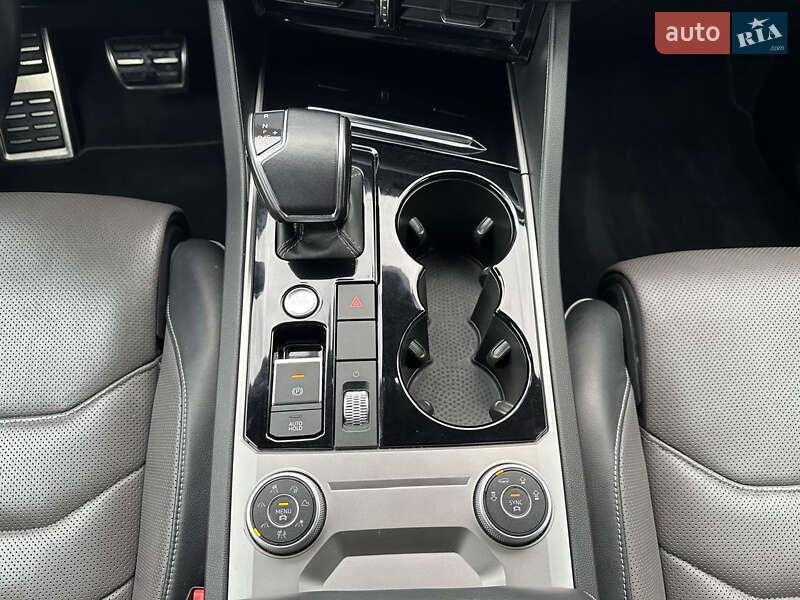 Позашляховик / Кросовер Volkswagen Touareg 2018 в Сарнах фото 63 Позашляховик / Кросовер Volkswagen Touareg 2018 в Сарнах