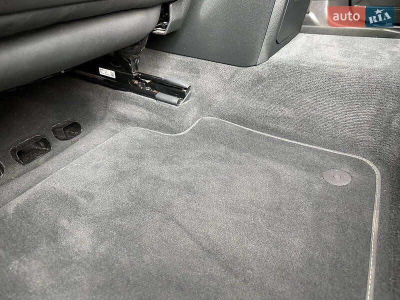 Позашляховик / Кросовер Volkswagen Touareg 2018 в Сарнах фото 76 Позашляховик / Кросовер Volkswagen Touareg 2018 в Сарнах