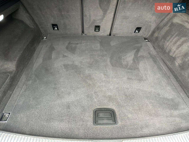 Позашляховик / Кросовер Volkswagen Touareg 2018 в Сарнах фото 100 Позашляховик / Кросовер Volkswagen Touareg 2018 в Сарнах