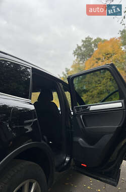 Внедорожник / Кроссовер Volkswagen Touareg 2013 в 