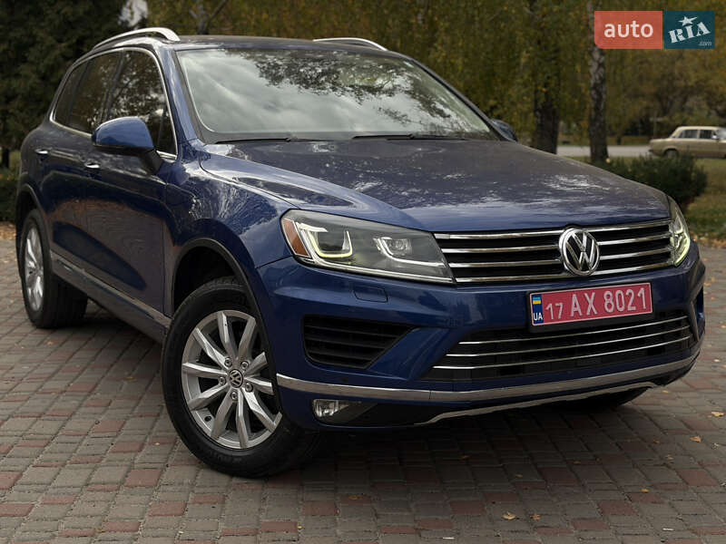 Внедорожник / Кроссовер Volkswagen Touareg 2017 в Лубнах