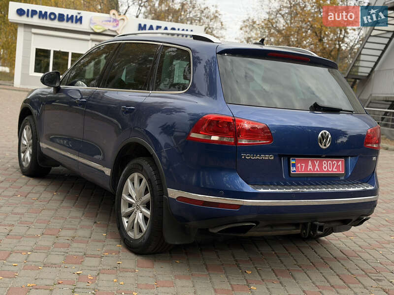Внедорожник / Кроссовер Volkswagen Touareg 2017 в Лубнах