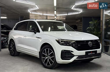 Внедорожник / Кроссовер Volkswagen Touareg 2019 в 