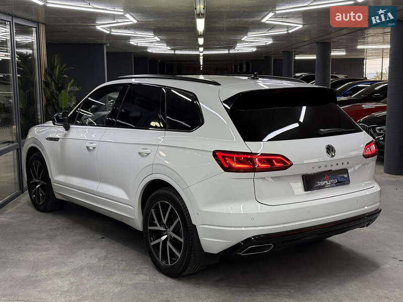 Позашляховик / Кросовер Volkswagen Touareg 2019 в Одесі