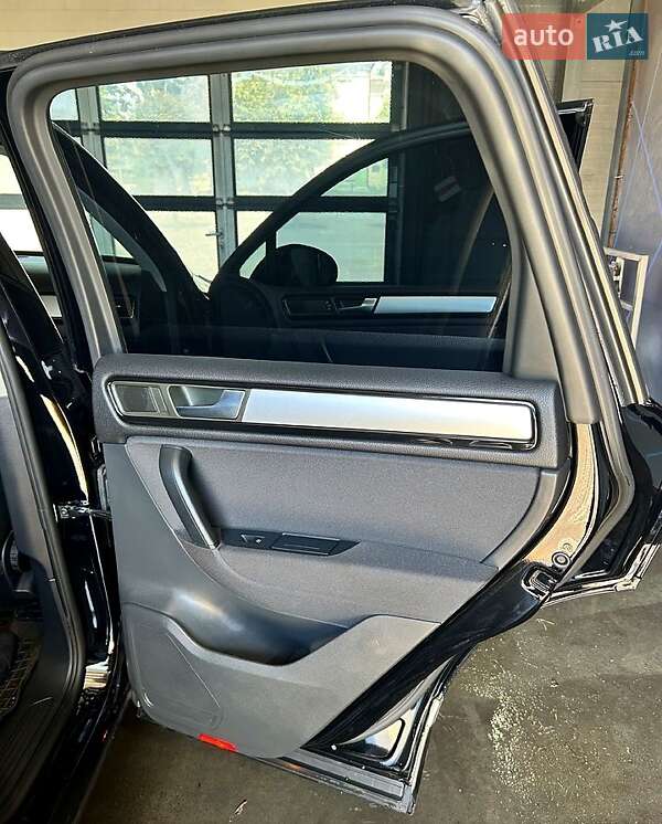 Внедорожник / Кроссовер Volkswagen Touareg 2012 в Днепре фото 10 Внедорожник / Кроссовер Volkswagen Touareg 2012 в Днепре
