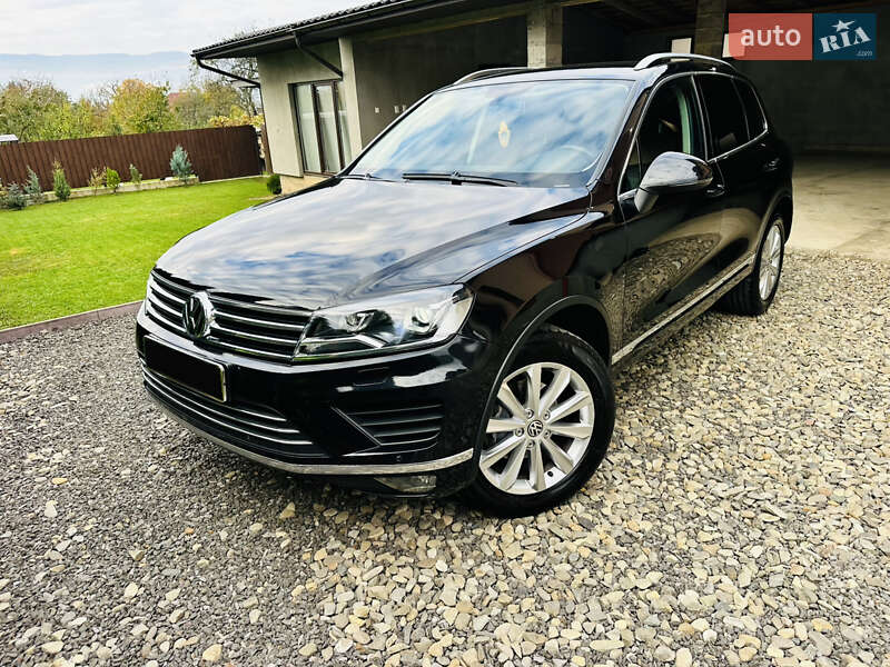 Внедорожник / Кроссовер Volkswagen Touareg 2015 в Грушево