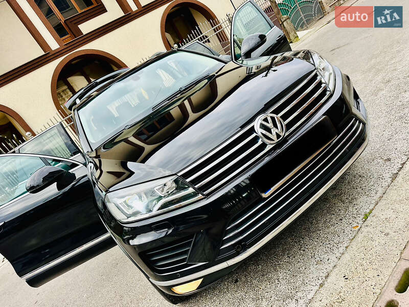 Внедорожник / Кроссовер Volkswagen Touareg 2015 в Грушево