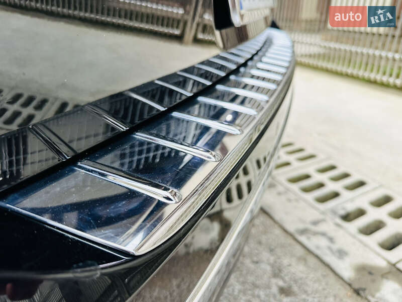 Внедорожник / Кроссовер Volkswagen Touareg 2015 в Грушево