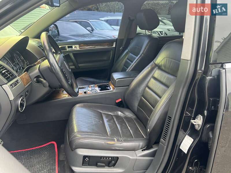 Внедорожник / Кроссовер Volkswagen Touareg 2008 в Киеве