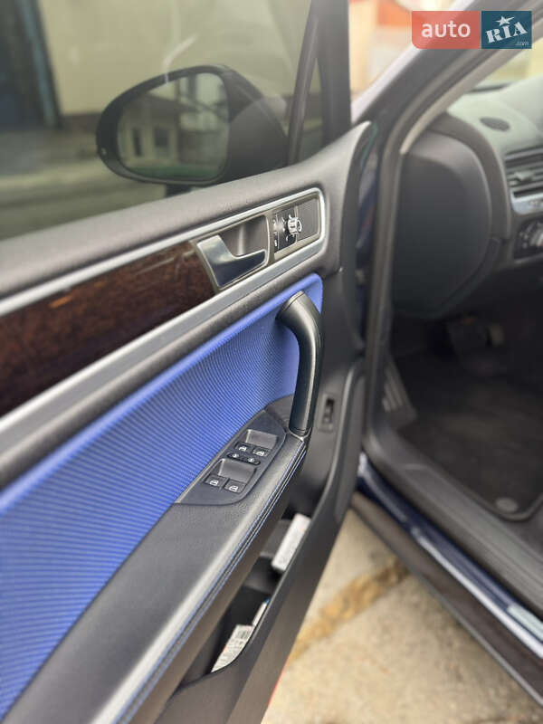 Внедорожник / Кроссовер Volkswagen Touareg 2012 в Днепре фото 13 Внедорожник / Кроссовер Volkswagen Touareg 2012 в Днепре