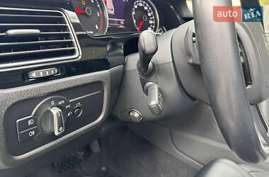 Внедорожник / Кроссовер Volkswagen Touareg 2015 в 