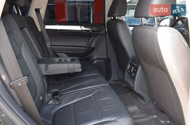 Внедорожник / Кроссовер Volkswagen Touareg 2014 в 