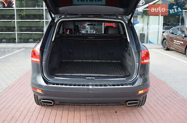 Внедорожник / Кроссовер Volkswagen Touareg 2014 в 