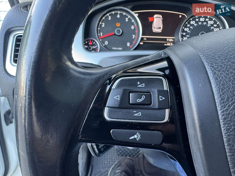 Позашляховик / Кросовер Volkswagen Touareg 2015 в Києві фото 42 Позашляховик / Кросовер Volkswagen Touareg 2015 в Києві