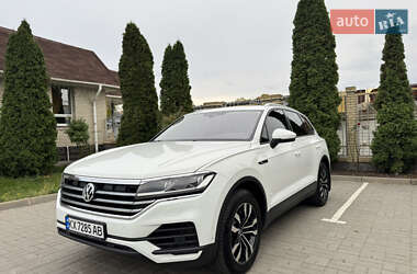 Внедорожник / Кроссовер Volkswagen Touareg 2020 в Харькове