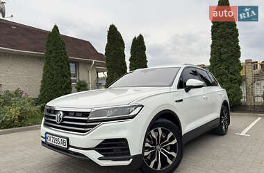 Позашляховик / Кросовер Volkswagen Touareg 2020 в Харкові