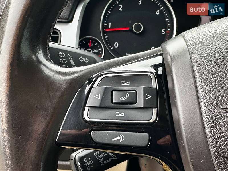 Позашляховик / Кросовер Volkswagen Touareg 2012 в Львові фото 22 Позашляховик / Кросовер Volkswagen Touareg 2012 в Львові