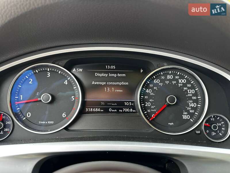 Позашляховик / Кросовер Volkswagen Touareg 2012 в Львові фото 28 Позашляховик / Кросовер Volkswagen Touareg 2012 в Львові