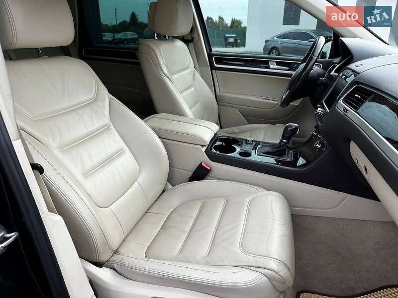 Позашляховик / Кросовер Volkswagen Touareg 2012 в Львові фото 37 Позашляховик / Кросовер Volkswagen Touareg 2012 в Львові