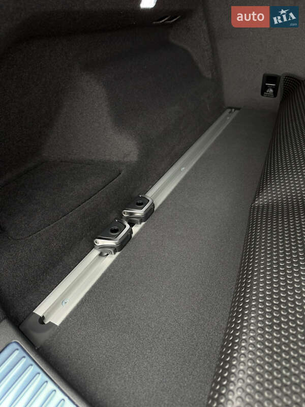 Внедорожник / Кроссовер Volkswagen Touareg 2025 в Киеве фото 77 Внедорожник / Кроссовер Volkswagen Touareg 2025 в Киеве