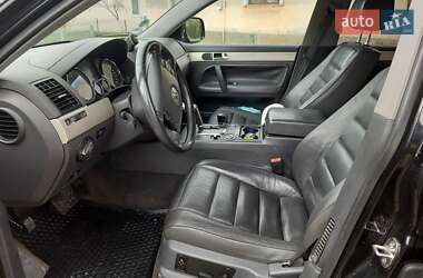 Внедорожник / Кроссовер Volkswagen Touareg 2004 в  фото 15 Внедорожник / Кроссовер Volkswagen Touareg 2004 в