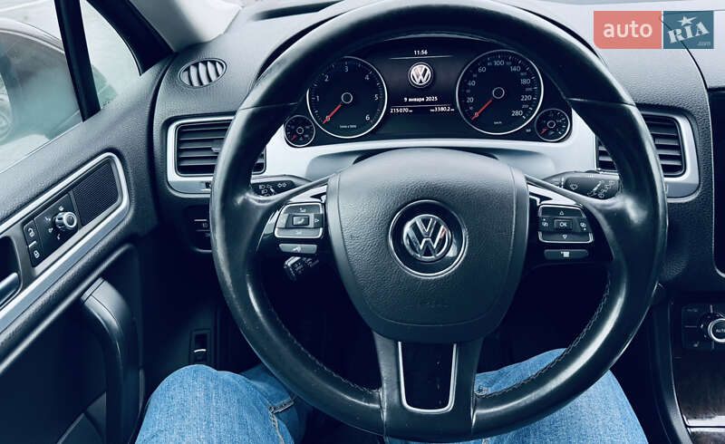 Позашляховик / Кросовер Volkswagen Touareg 2014 в Луцьку