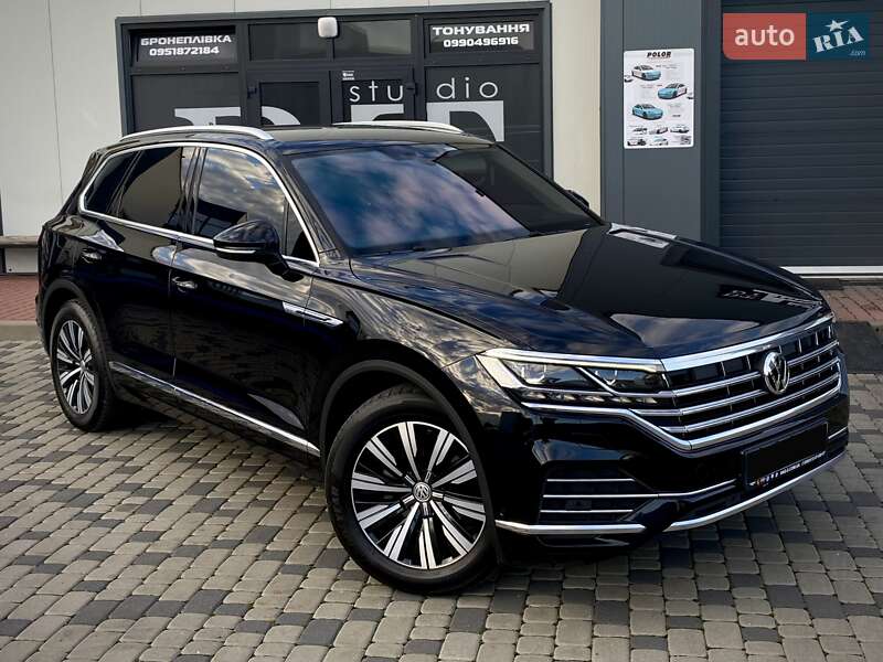 Позашляховик / Кросовер Volkswagen Touareg 2019 в Мукачевому