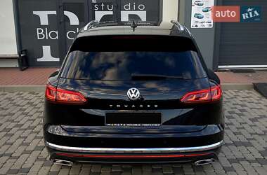 Внедорожник / Кроссовер Volkswagen Touareg 2019 в 
