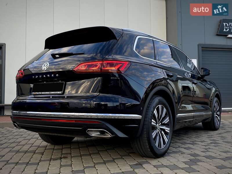 Позашляховик / Кросовер Volkswagen Touareg 2019 в Мукачевому