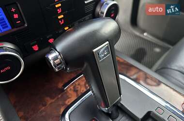 Внедорожник / Кроссовер Volkswagen Touareg 2008 в 