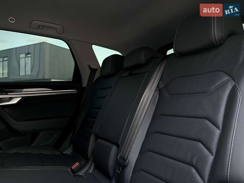 Позашляховик / Кросовер Volkswagen Touareg 2019 в Мукачевому