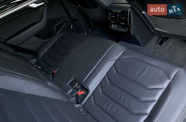 Внедорожник / Кроссовер Volkswagen Touareg 2019 в 