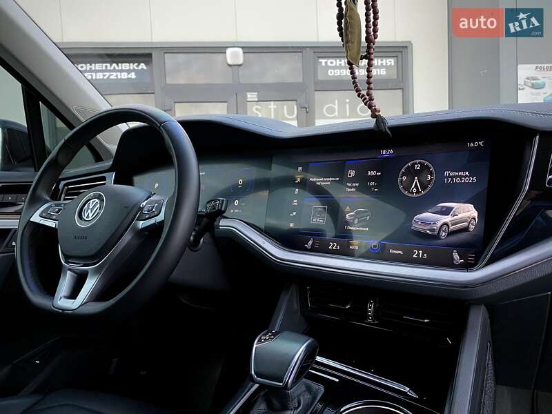 Позашляховик / Кросовер Volkswagen Touareg 2019 в Мукачевому