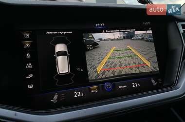 Внедорожник / Кроссовер Volkswagen Touareg 2019 в 