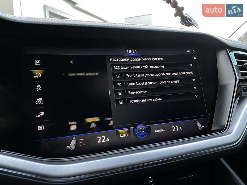 Позашляховик / Кросовер Volkswagen Touareg 2019 в Мукачевому