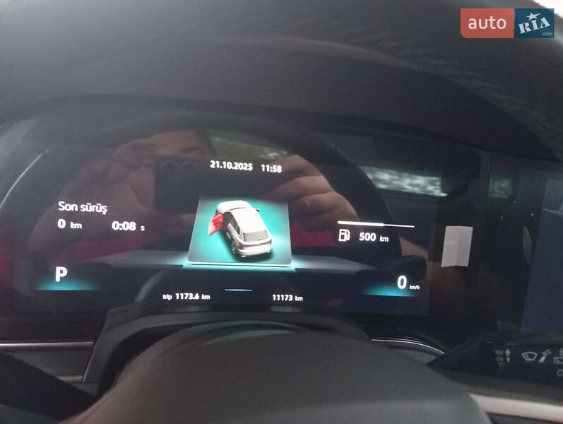 Позашляховик / Кросовер Volkswagen Touareg 2024 в Бучі