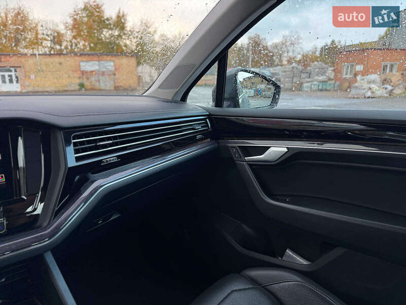 Внедорожник / Кроссовер Volkswagen Touareg 2021 в Киеве фото 26 Внедорожник / Кроссовер Volkswagen Touareg 2021 в Киеве
