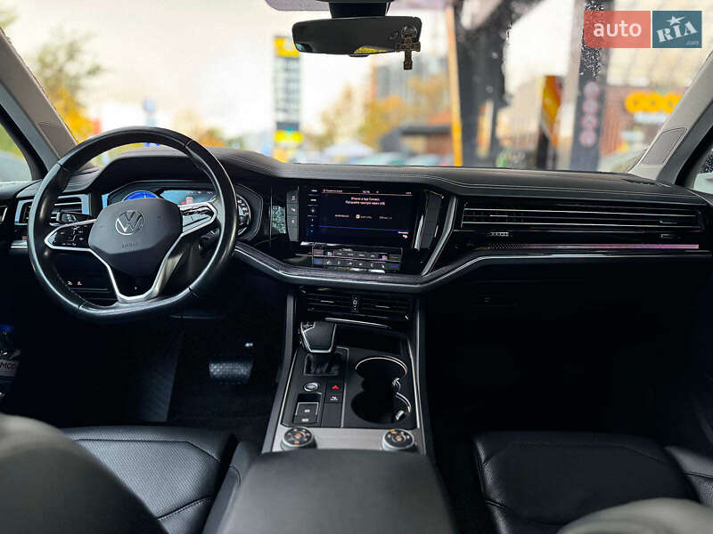 Внедорожник / Кроссовер Volkswagen Touareg 2021 в Киеве фото 48 Внедорожник / Кроссовер Volkswagen Touareg 2021 в Киеве