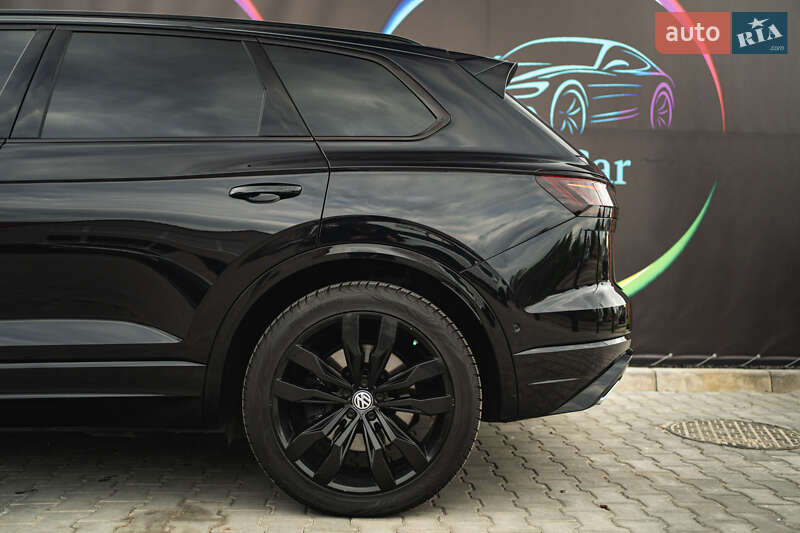 Позашляховик / Кросовер Volkswagen Touareg 2019 в Луцьку