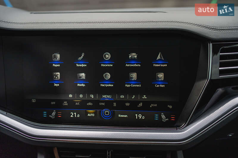 Позашляховик / Кросовер Volkswagen Touareg 2019 в Луцьку